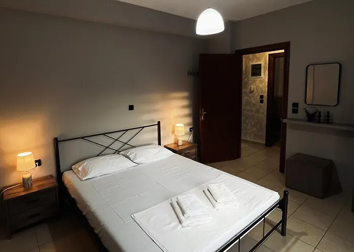 Дом отдыха Elena House Неа-Перамос