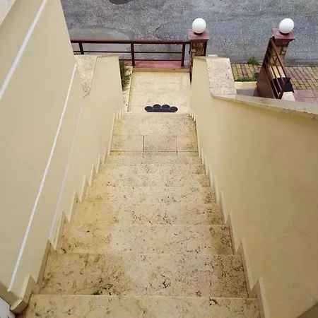 Elena House Néa Péramos